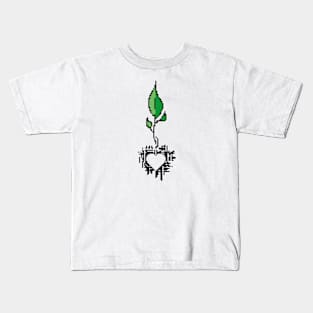 A loving heart gives life Kids T-Shirt